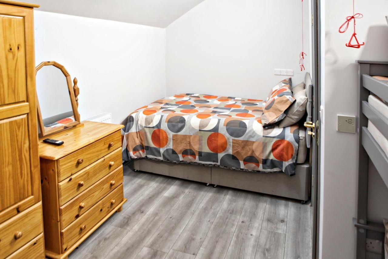 Aunt Rachel'S Barn Hostel Bushmills Bagian luar foto